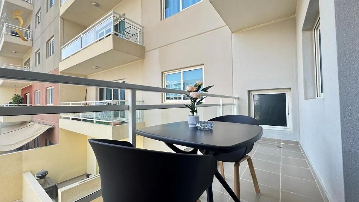 Luxury Stay In Al Reef Studio With King Bed Abu Dhabi 0*,