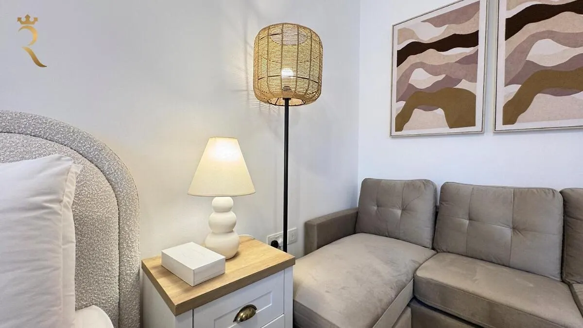 Luxury Stay In Al Reef Studio With King Bed Abu Dhabi Apartamento